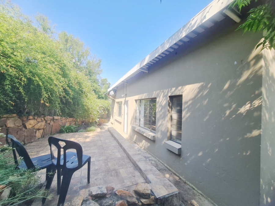 6 Bedroom Property for Sale in Meerhof North West